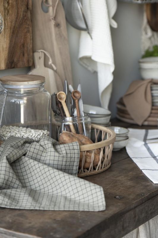 Kjøkkenhåndkle jordfarget med sorte ruter | IB Laursen