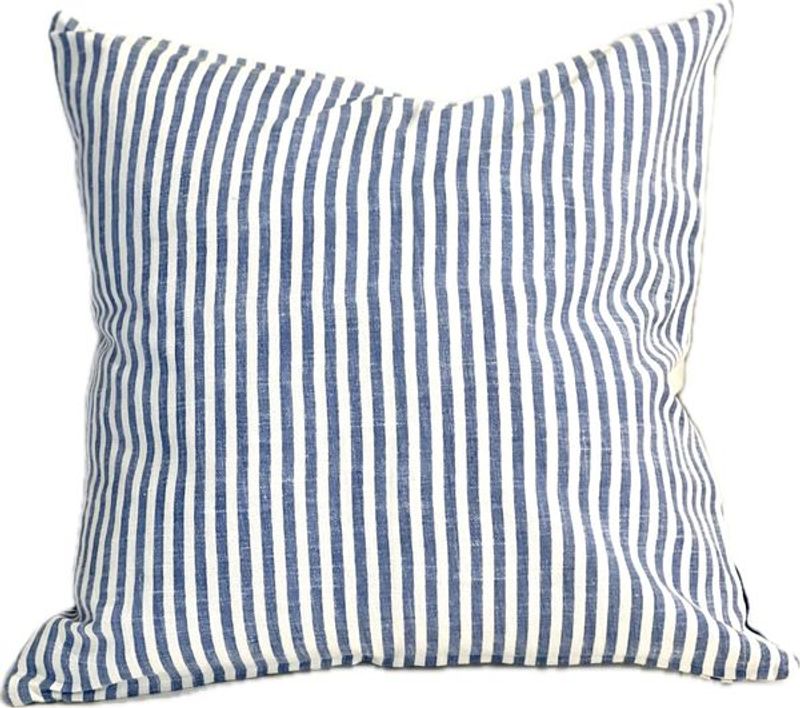 Blue small stripes 60x60
